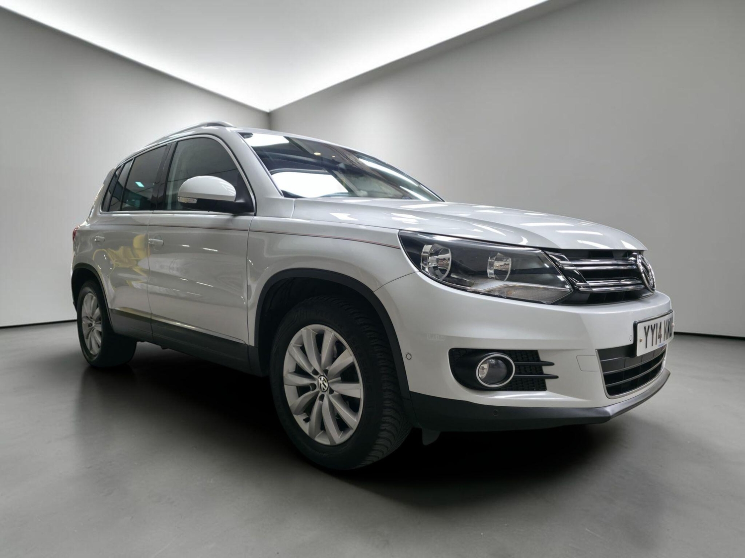 Volkswagen Tiguan 2014 - Cars