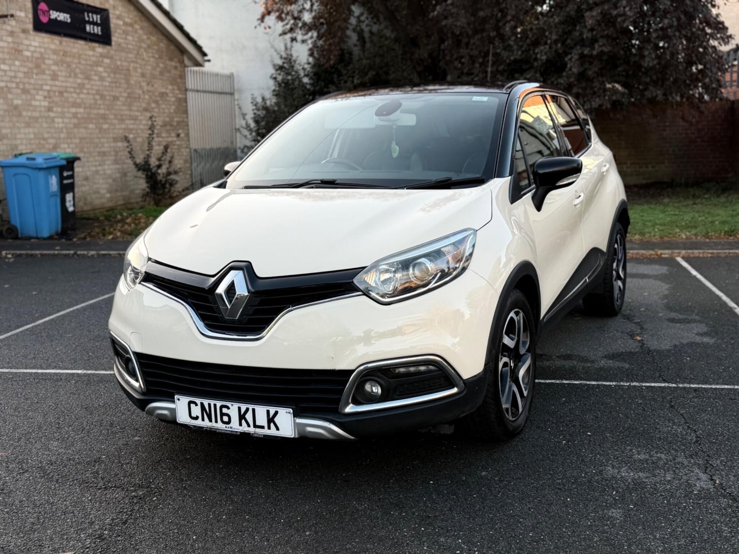 [ berth ]Renault Captur