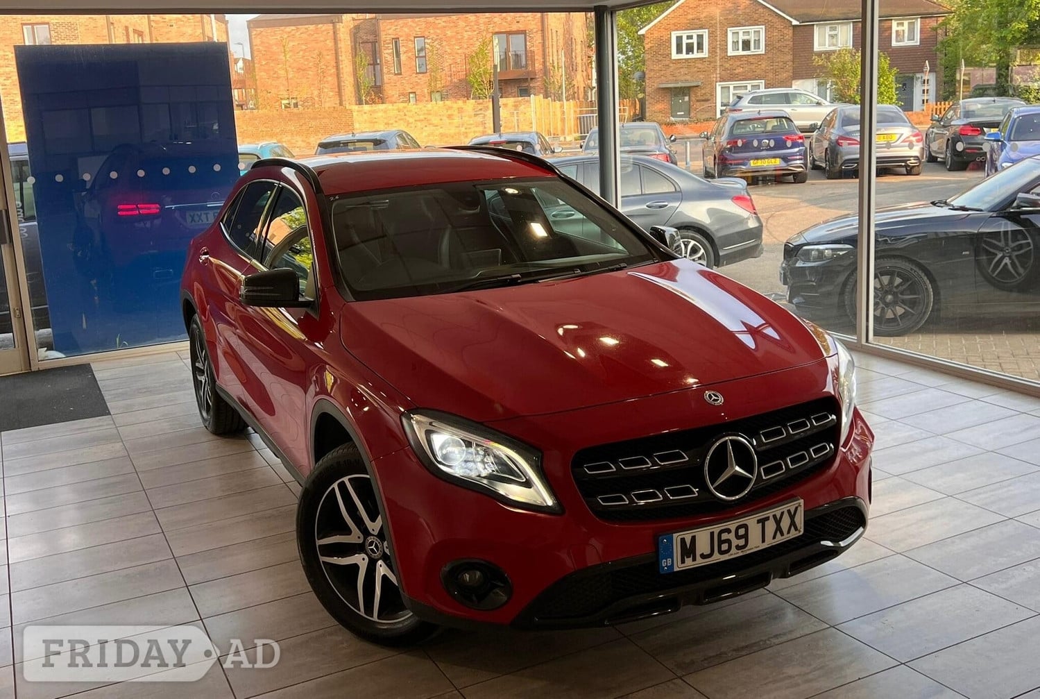 [ berth ]Mercedes-Benz GLA
