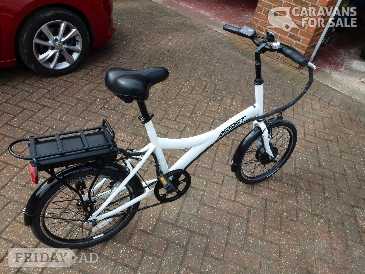 2 Halfords Assist Electric Bikes -  in Wistow