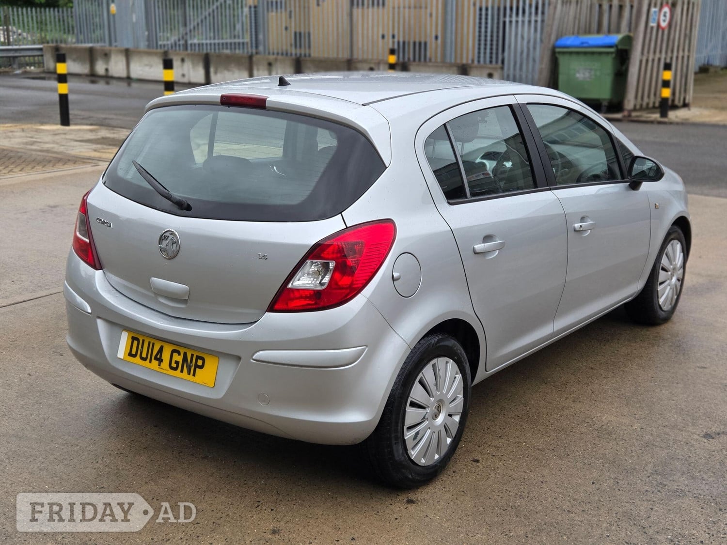 [ berth ]Vauxhall Corsa