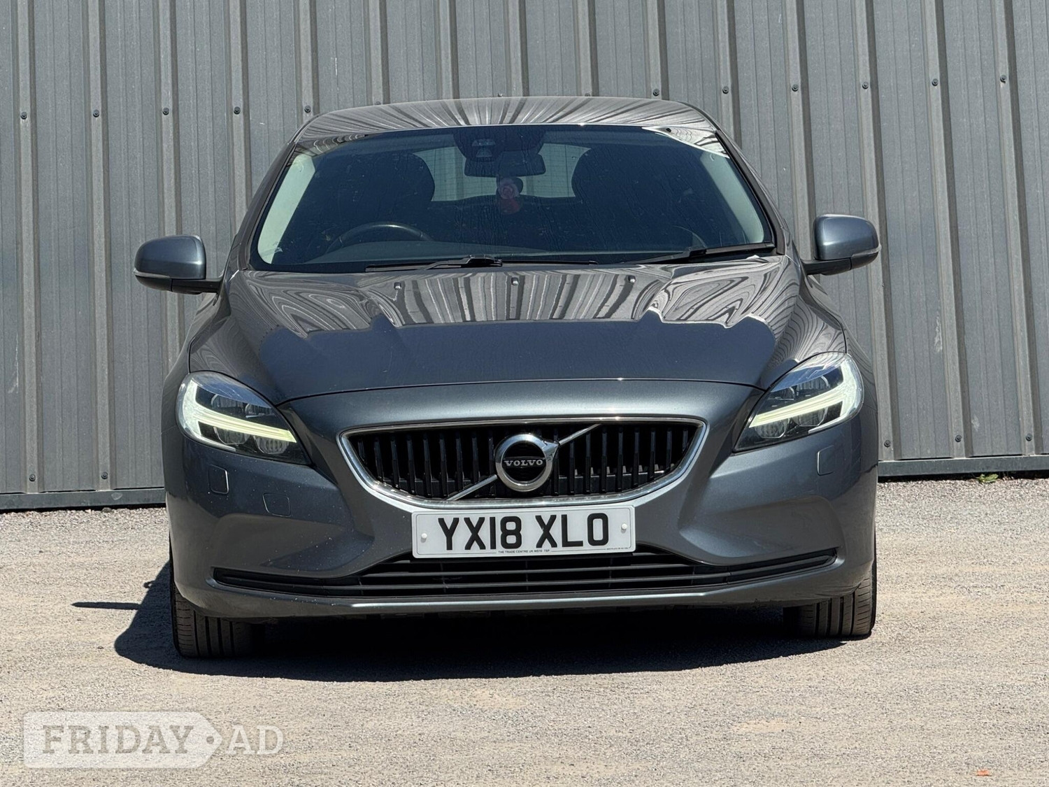 Volvo V40 Farnham