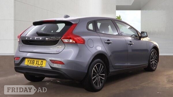 Volvo V40 2018 - Cars in Farnham
