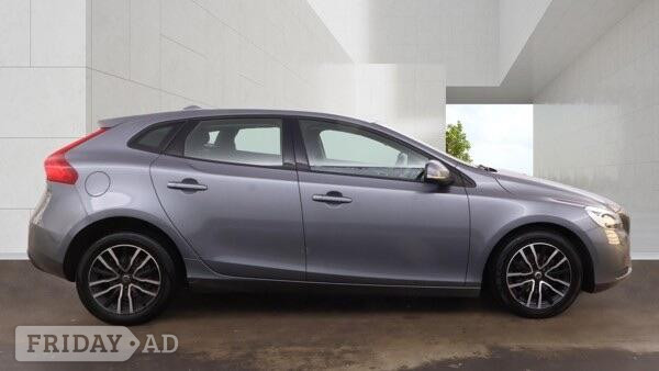 Volvo V40 2018 - Cars