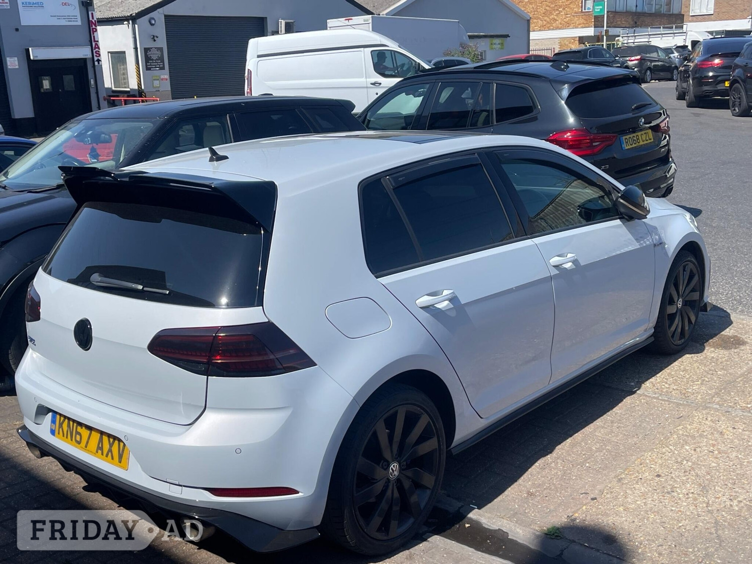 Volkswagen Golf 2017 - Cars in Uxbridge