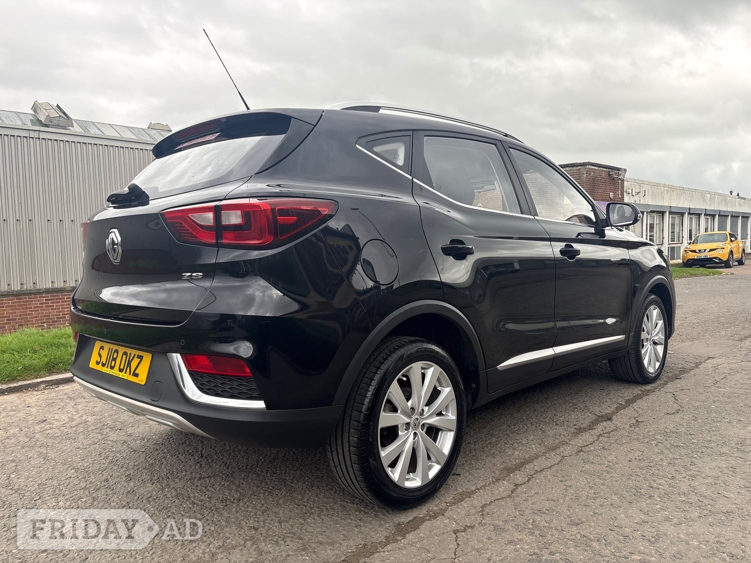 [ berth ]MG ZS