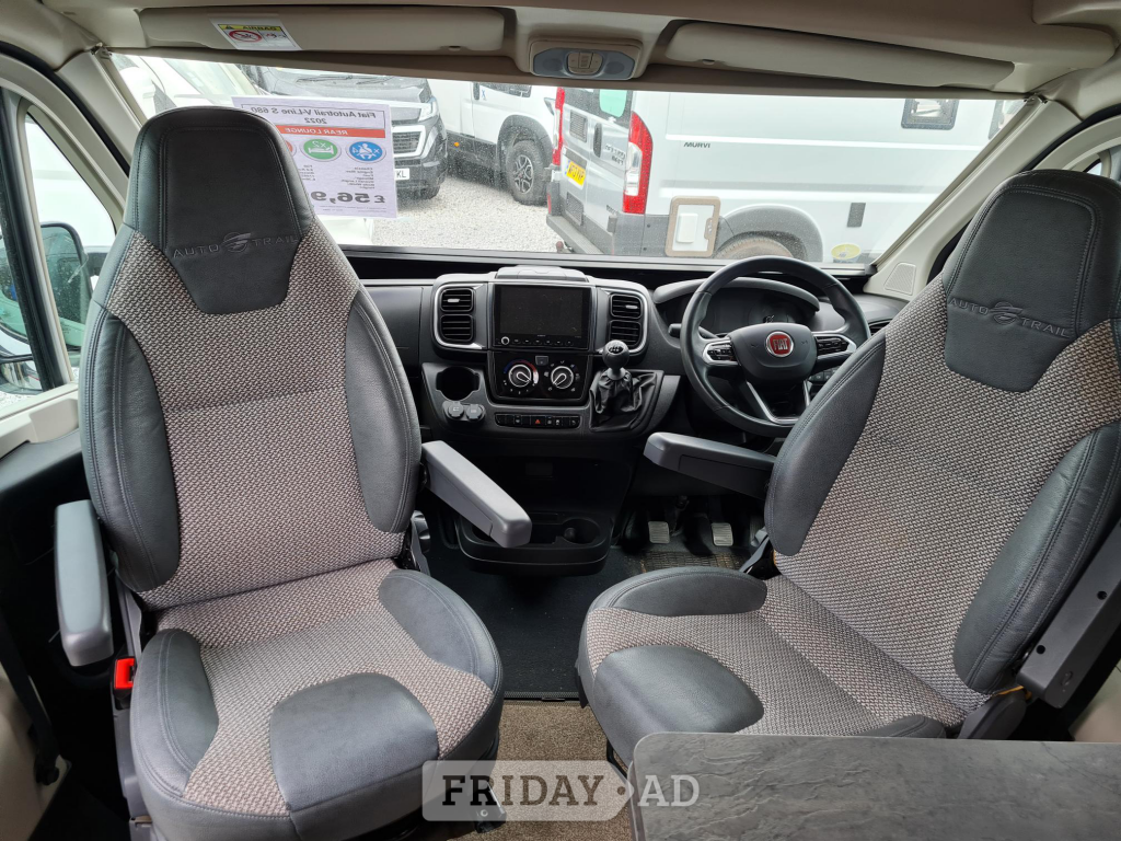 Auto-Trail V-Line 680 Highbridge