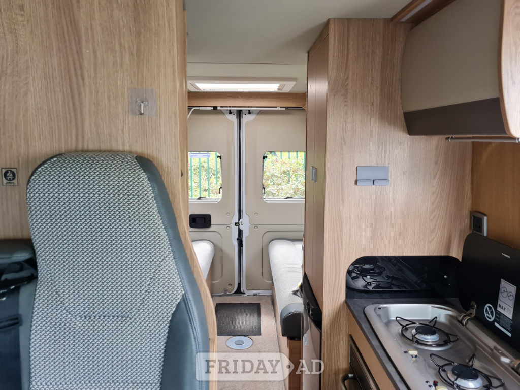 Auto-Trail V-Line 680 S Highbridge