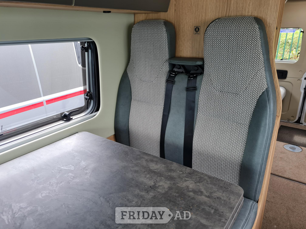 [2 berth ]Auto-Trail V-Line 680