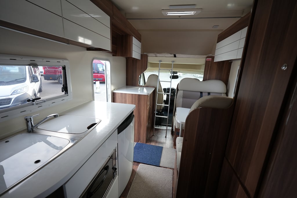 [6 berth ]Roller Team Auto-Roller 259