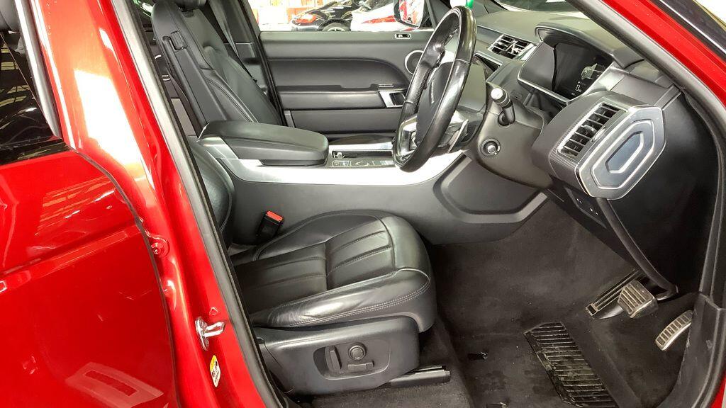 [ berth ]Land Rover Range Rover Sport