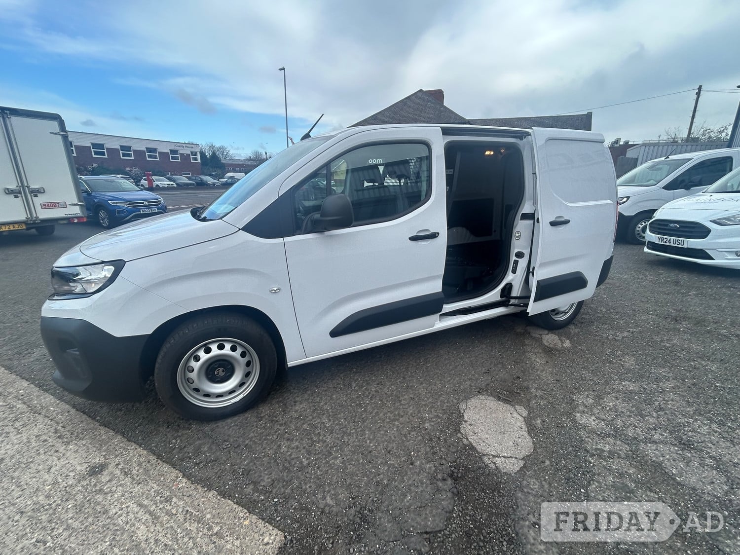 Vauxhall Combo 2026 - Vans & Commercial Vehicles