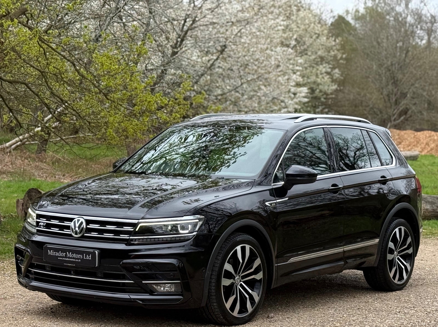 Volkswagen Tiguan 2019 - Cars