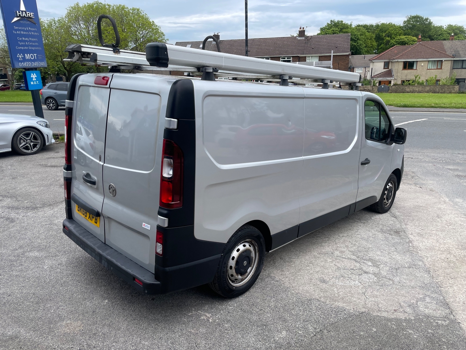 Vauxhall Vivaro 2018 - Vans & Commercial Vehicles