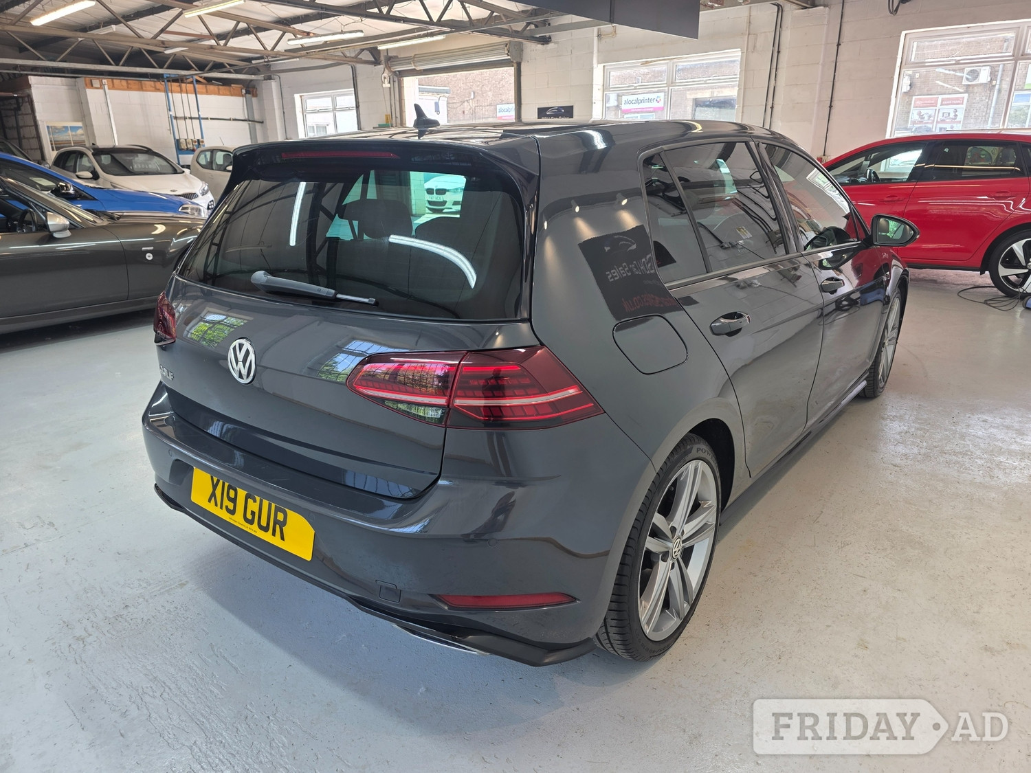 Volkswagen Golf 2019 - Cars