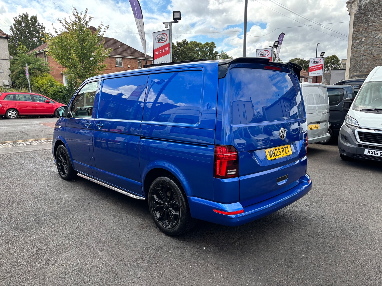 Volkswagen Transporter 2023 - Vans & Commercial Vehicles