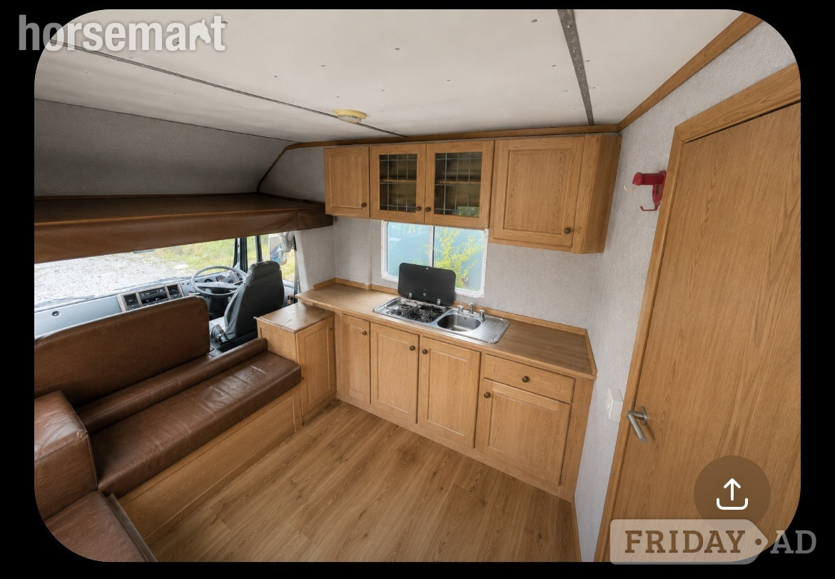 Glocester Horseboxes   Iveco-ford Horsebox - Trailers & Horseboxes