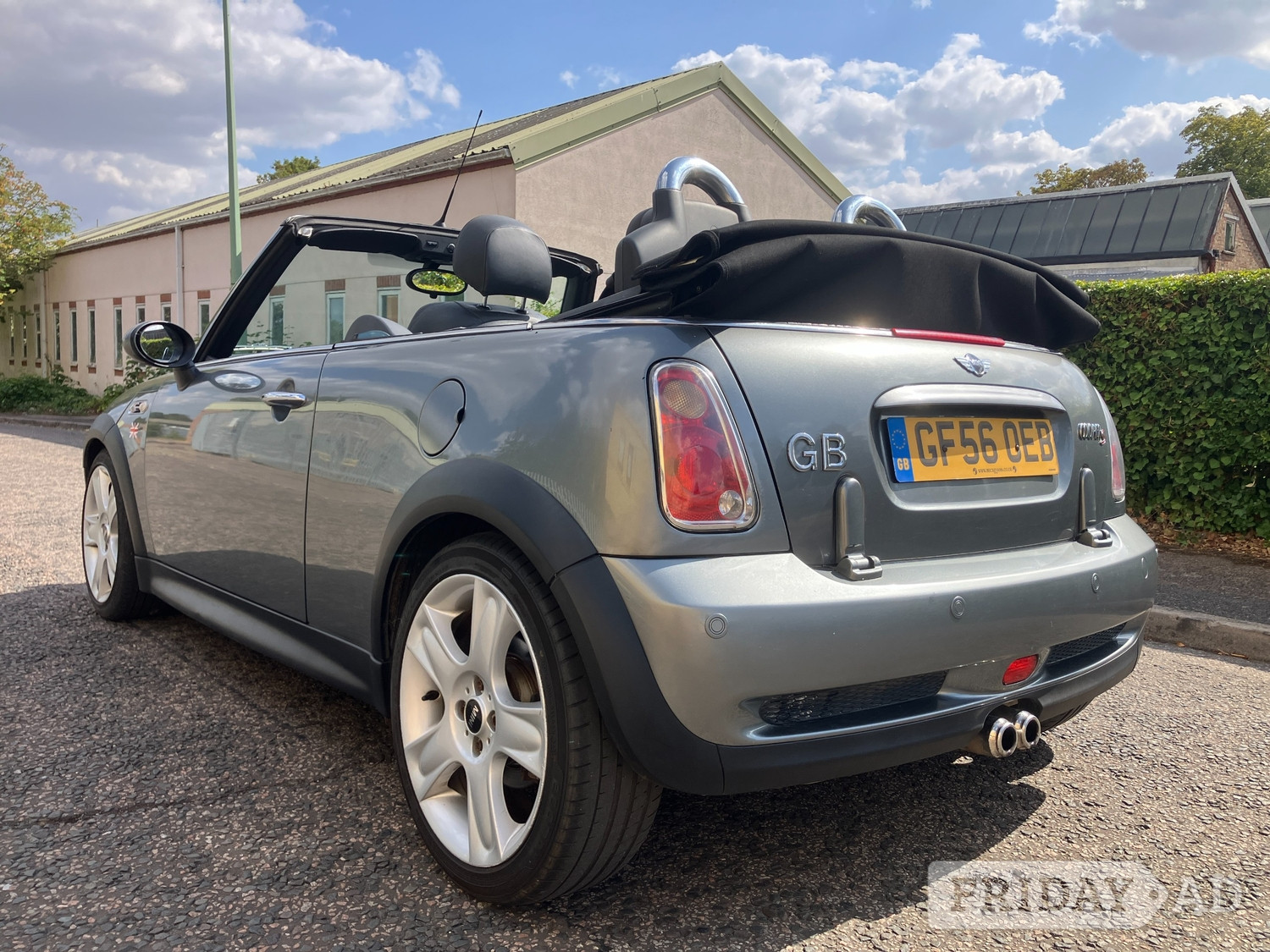Mini Convertible 2006 - Cars