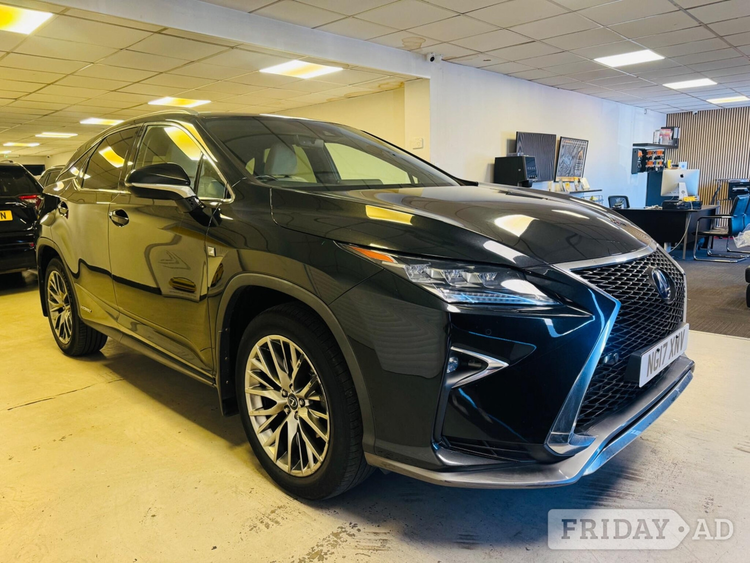 Lexus RX Stroud