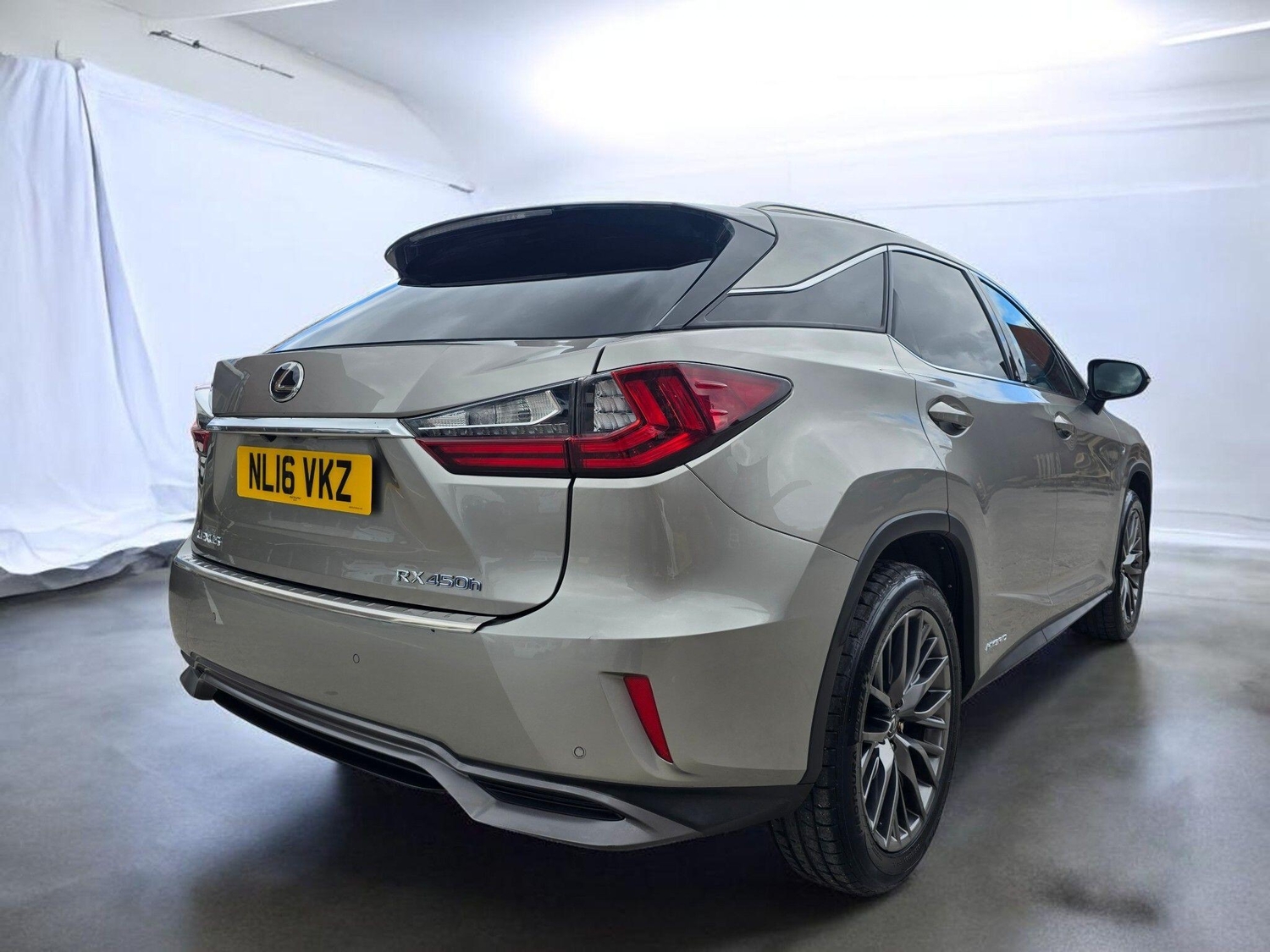 [ berth ]Lexus RX