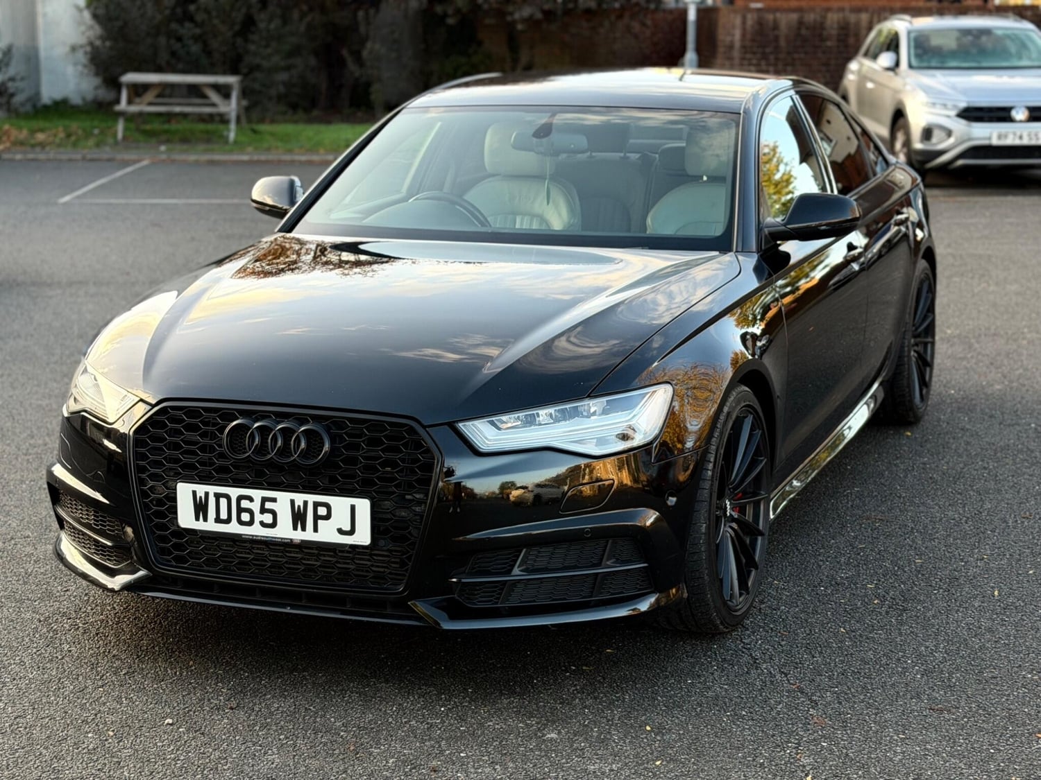 [ berth ]Audi A6 Saloon