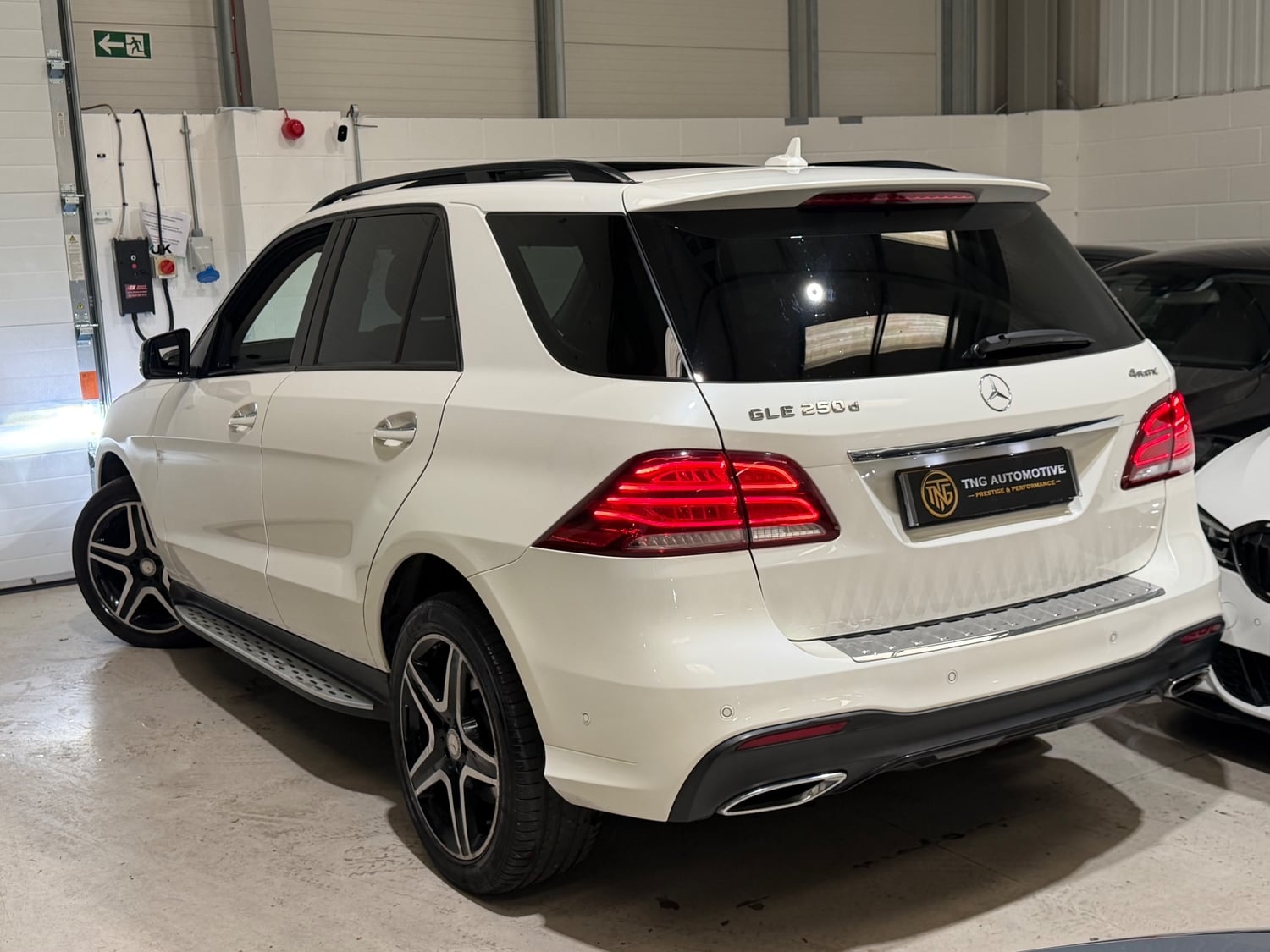 [ berth ]Mercedes-Benz GLE