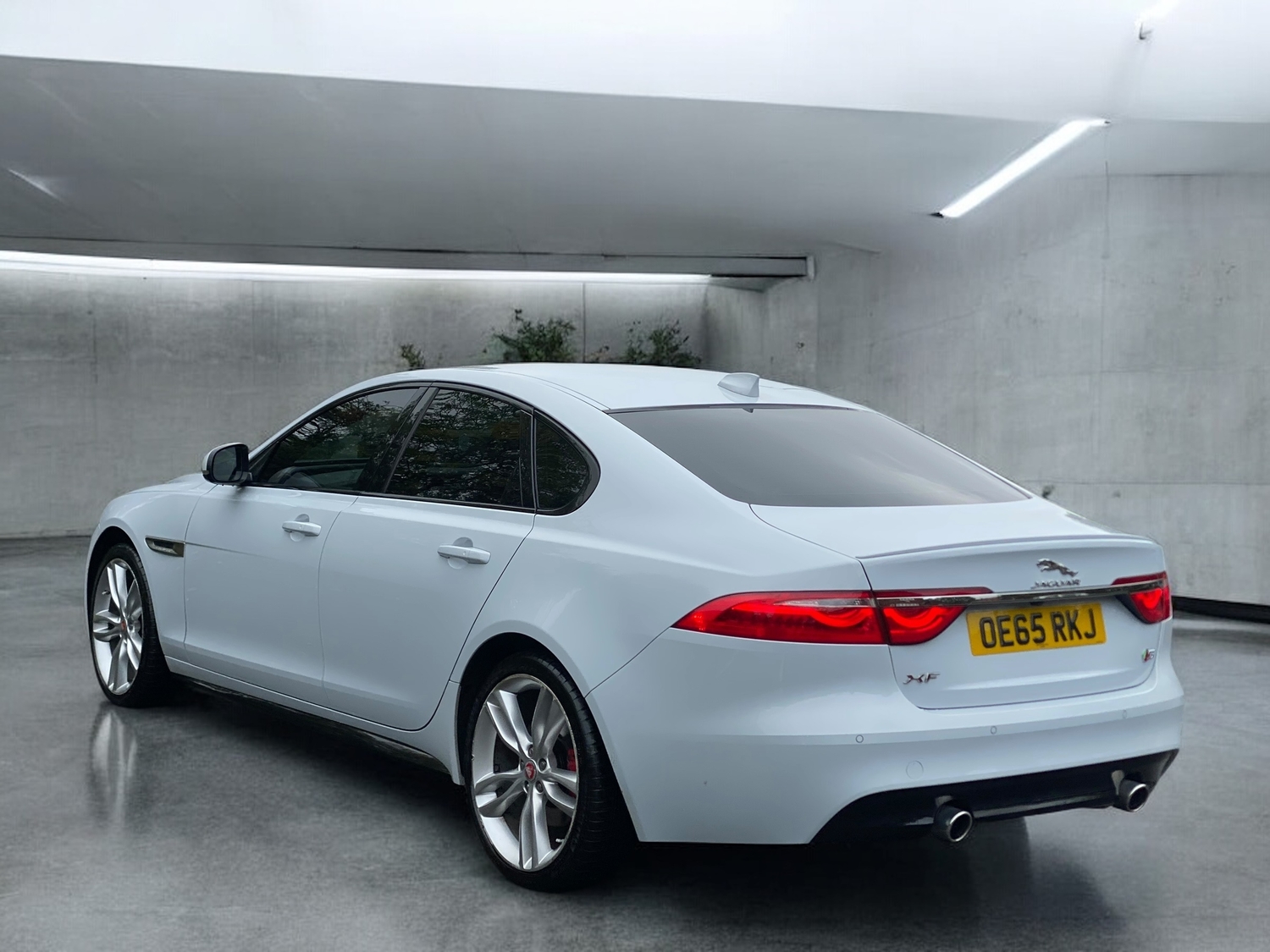 Jaguar XF 2015 - Cars in Wolverhampton