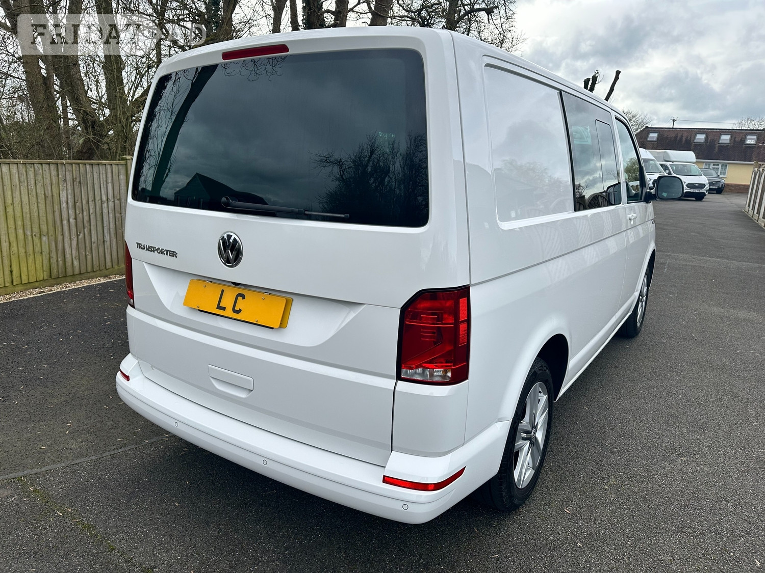 Volkswagen Transporter 2024 - Vans & Commercial Vehicles