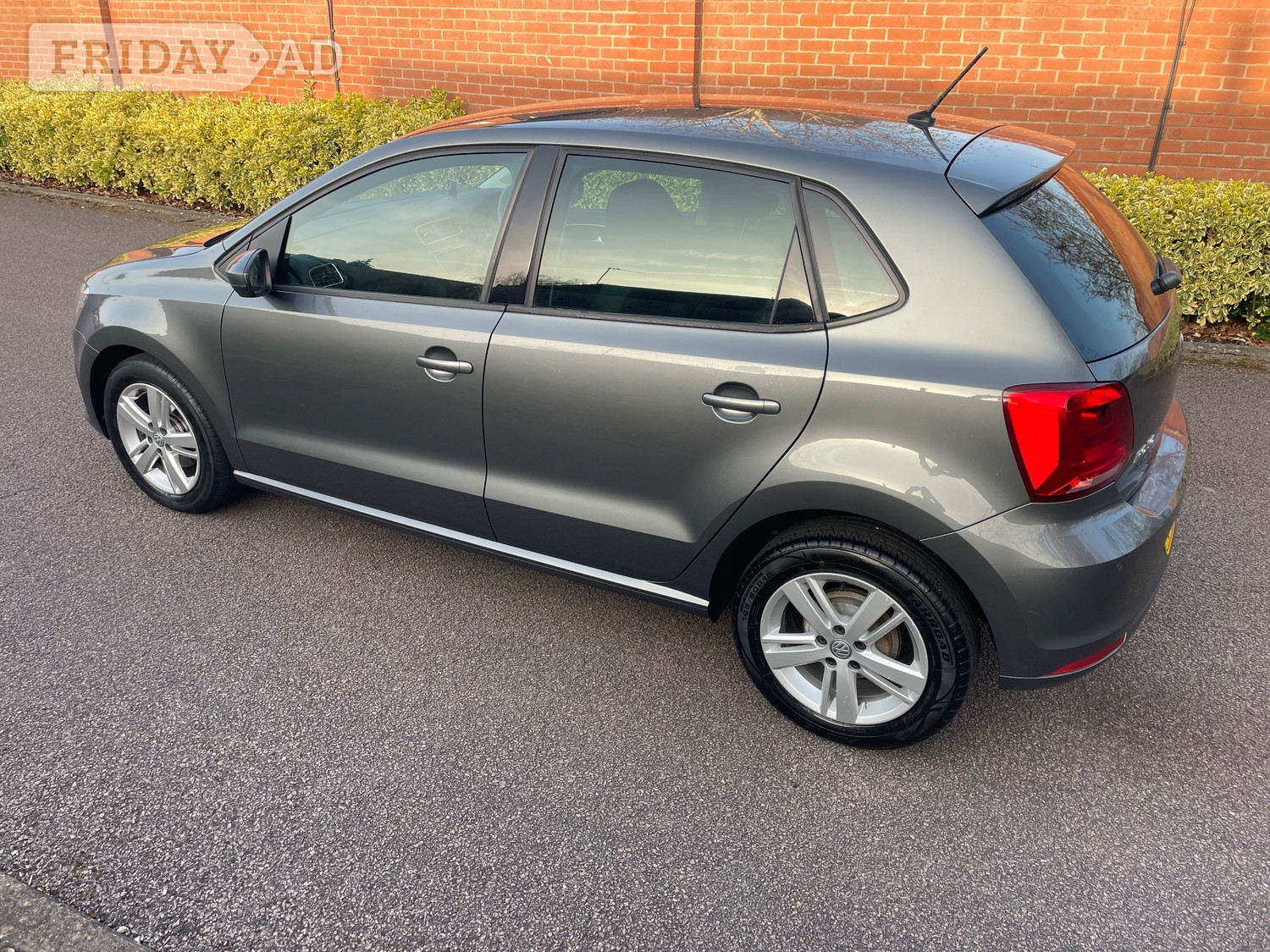 Volkswagen Polo 2016 - Cars in Leicester