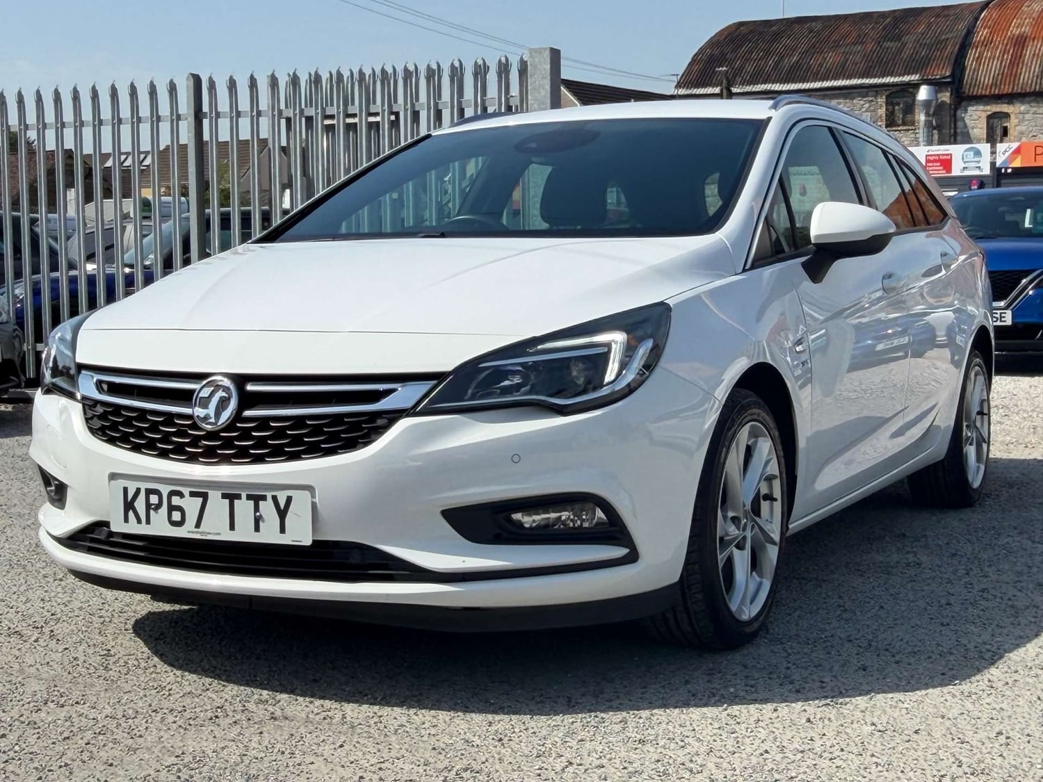 [ berth ]Vauxhall Astra