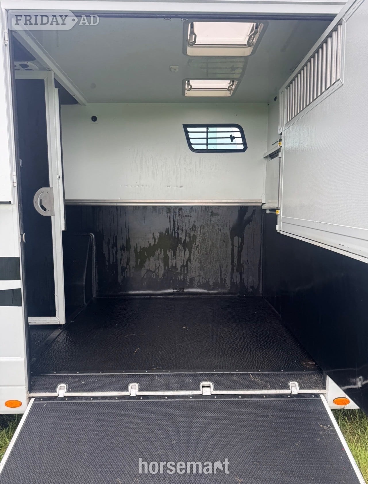 Theault Proteo Renault Trucks Horsebox - Trailers & Horseboxes in Dunbar