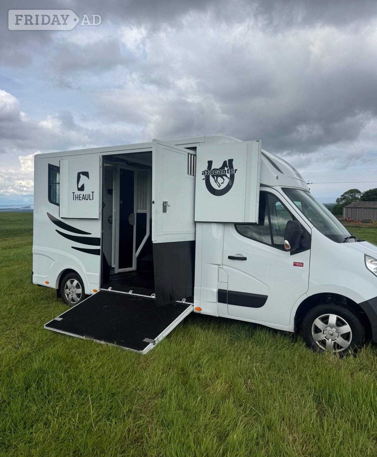 Theault Proteo Switch Renault Trucks Horsebox in Dunbar