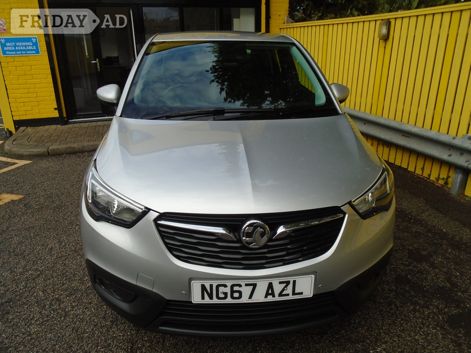 [ berth ]Vauxhall Crossland X