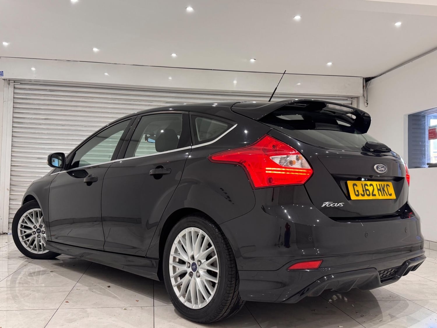 Ford Focus 2012 - Cars