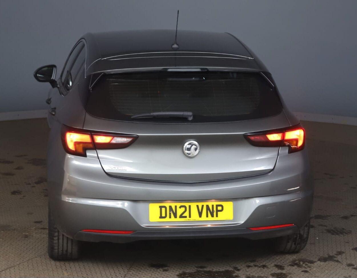 [ berth ]Vauxhall Astra