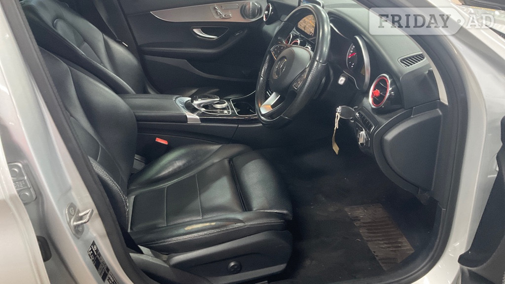 [ berth ]Mercedes-Benz C Class