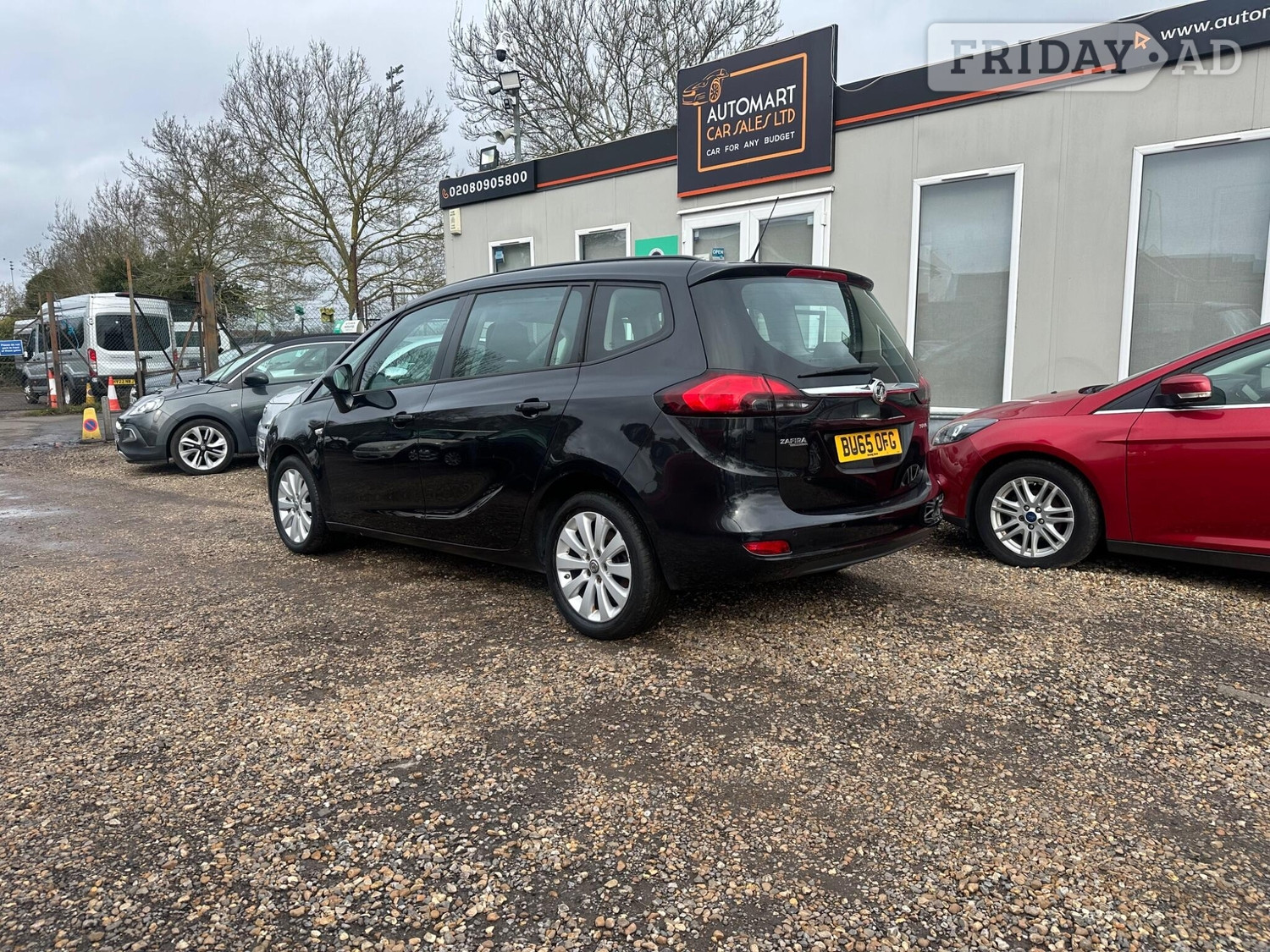 [ berth ]Vauxhall Zafira Tourer