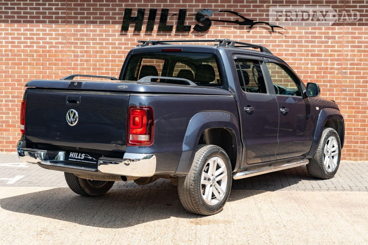 Volkswagen Amarok 2017 - Vans & Commercial Vehicles in Lymington
