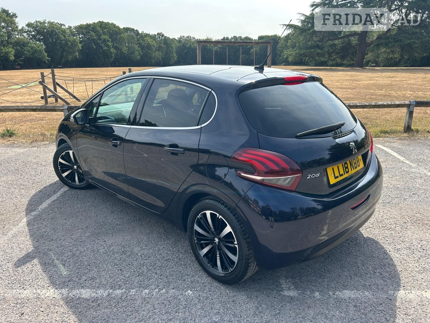 Peugeot 208 2018 - Cars in Chertsey
