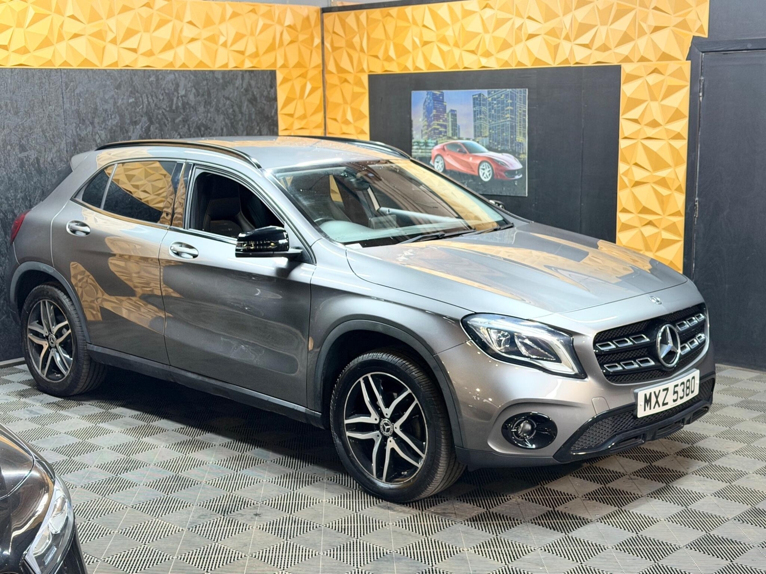 Mercedes-Benz GLA 2018 - Cars