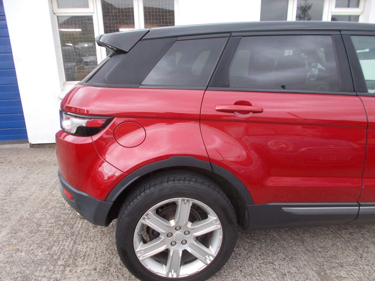 [ berth ]Land Rover Range Rover Evoque