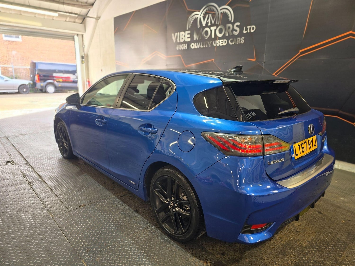 Lexus CT 2017 - Cars
