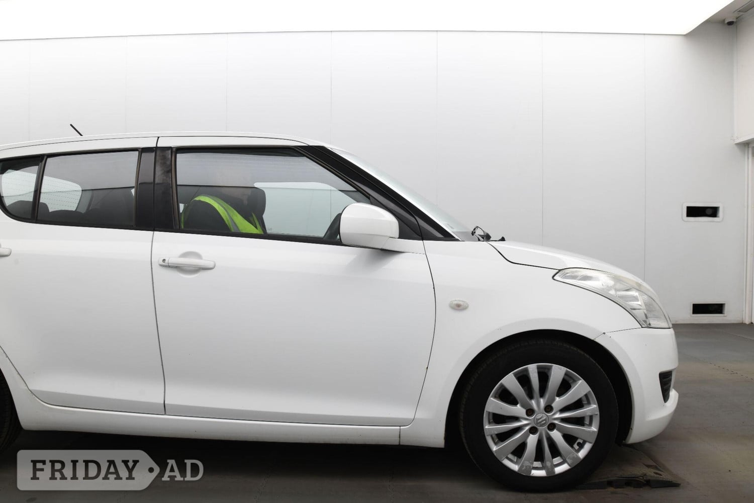 Suzuki Swift 2012 - Cars