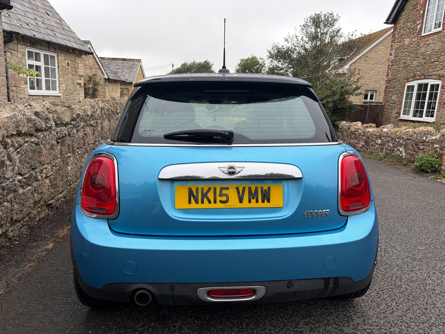 Mini Hatch 2015 - Cars in Newport