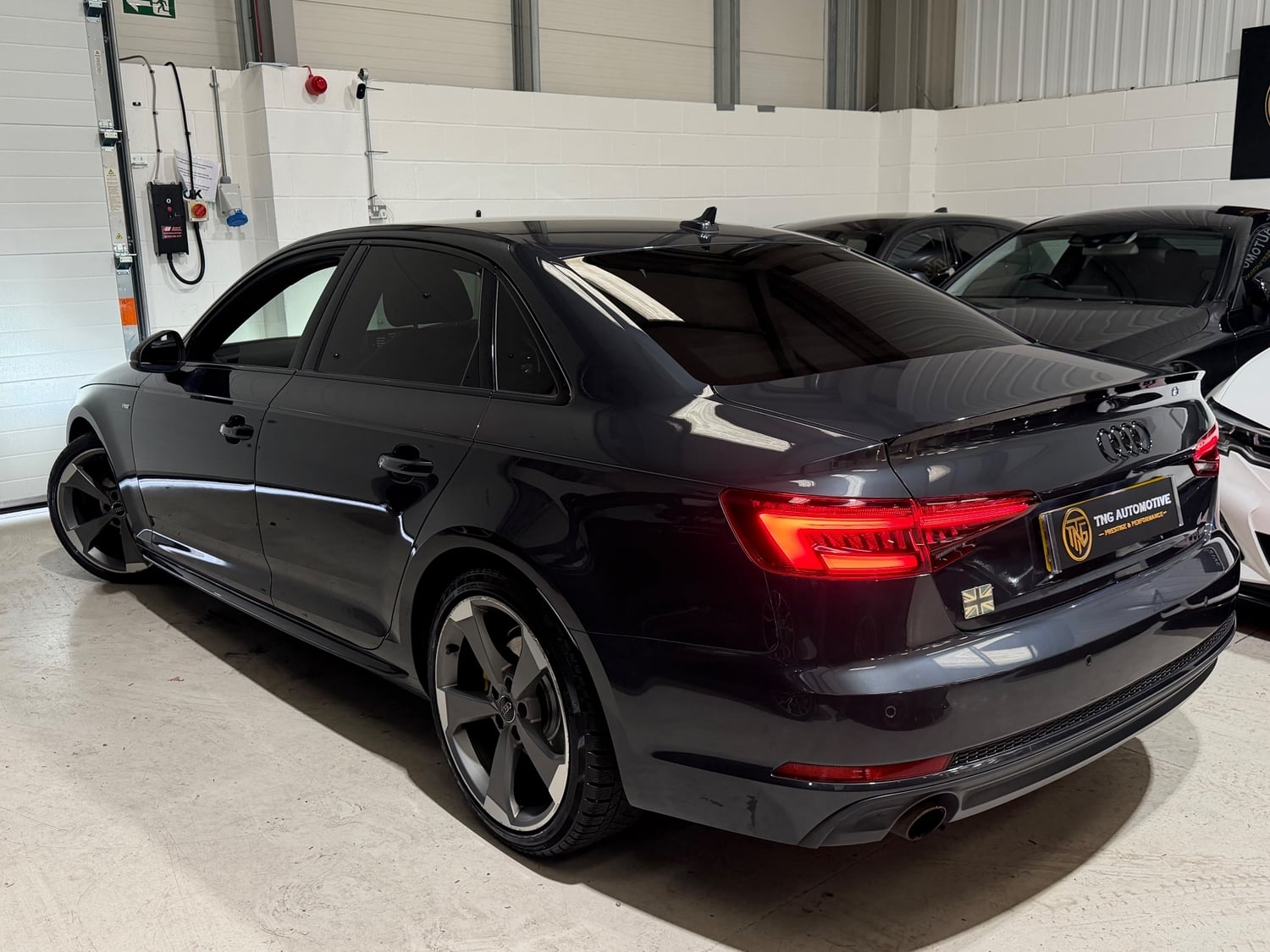 [ berth ]Audi A4