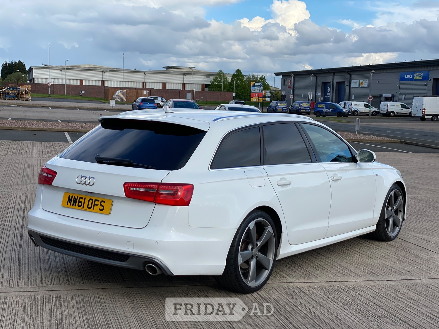 [ berth ]Audi A6 Avant