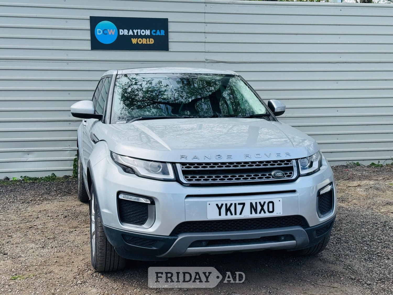 Land Rover Range Rover Evoque 2017 in Hillingdon
