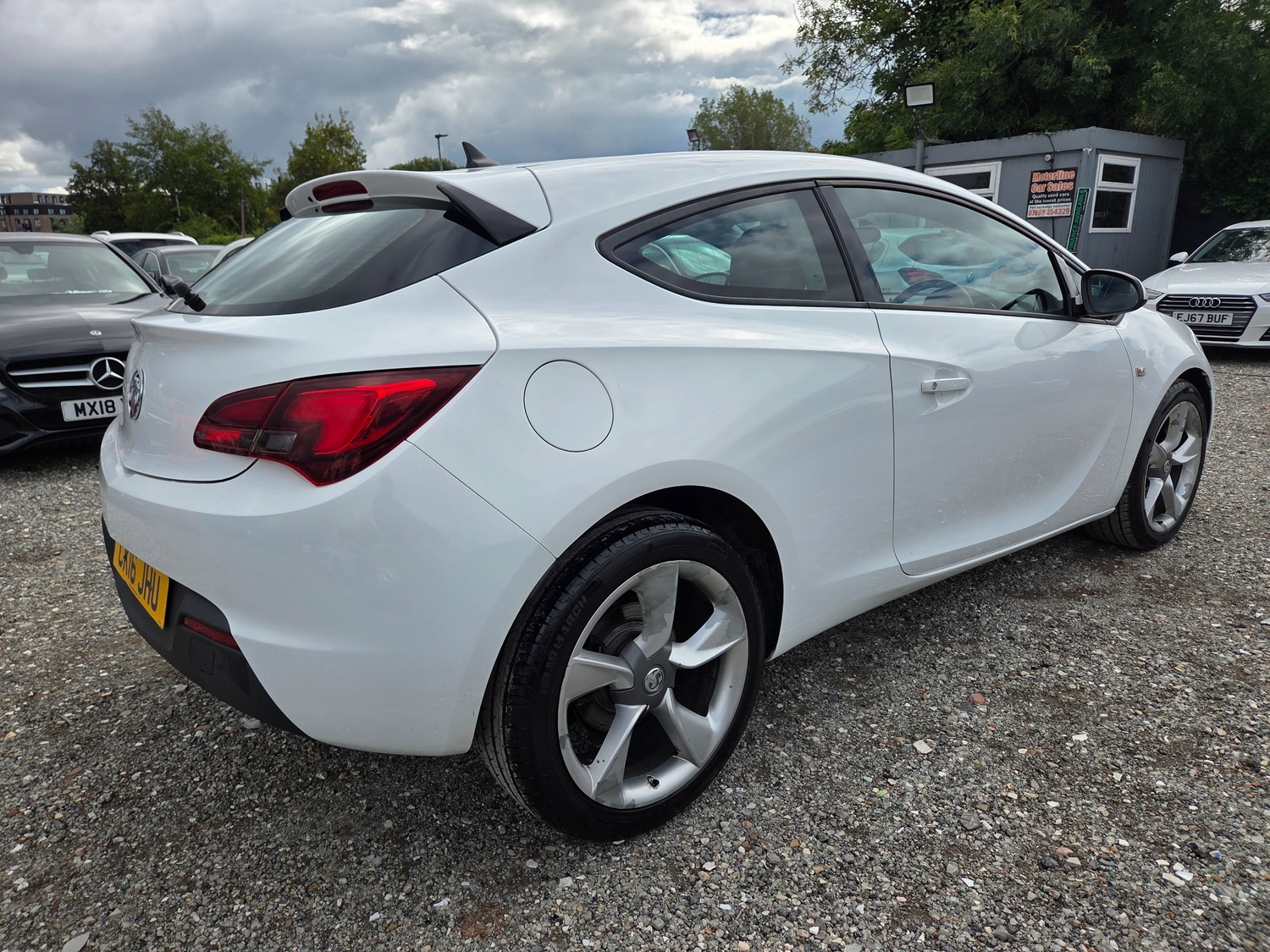 [ berth ]Vauxhall Astra