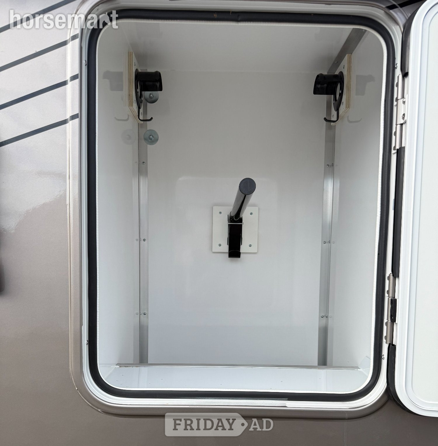 I.C.E Dynamic Citroen Horsebox - Trailers & Horseboxes