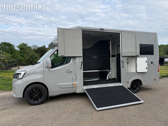 I.C.E Dynamic Renault Horsebox
